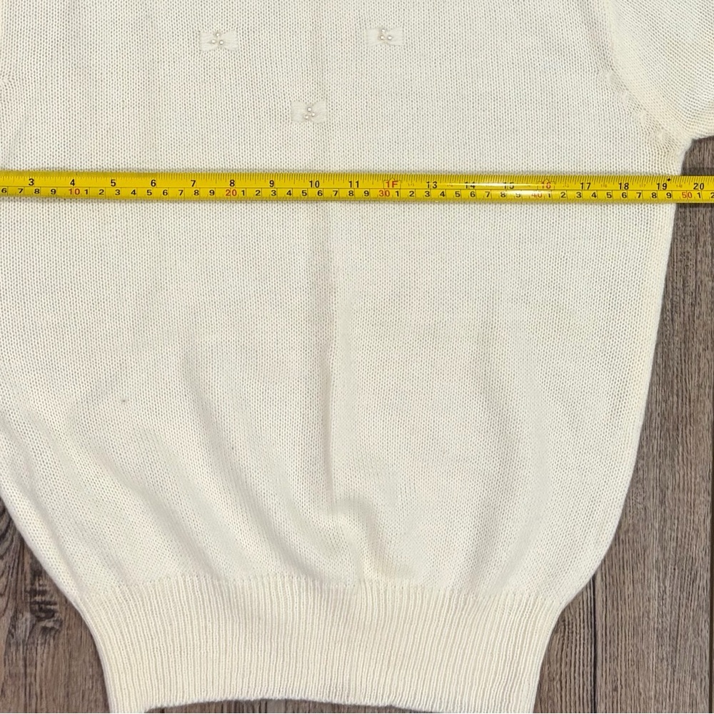 Vintage Eaton Cream Bow Embellished Sweater | Pearl Detail | Women’s M - Picture 10 of 10